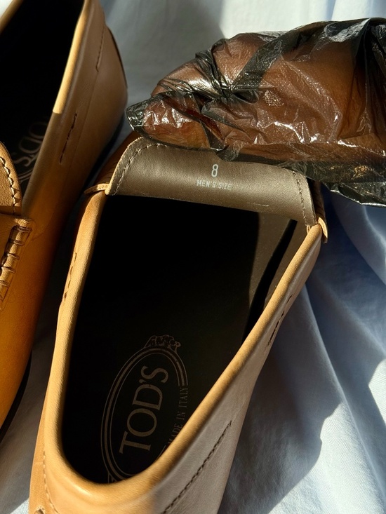 TOD’S Leather Driving Loafers – Camel Brown – Size 8 (Men)